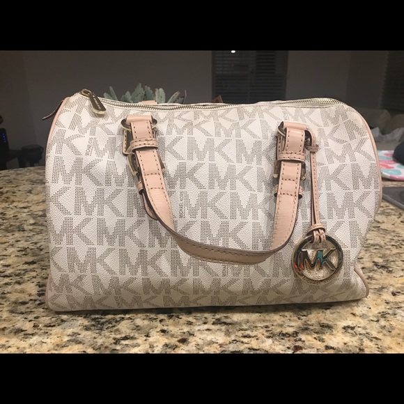 Michael Kors Handbag - Picture 1 of 4